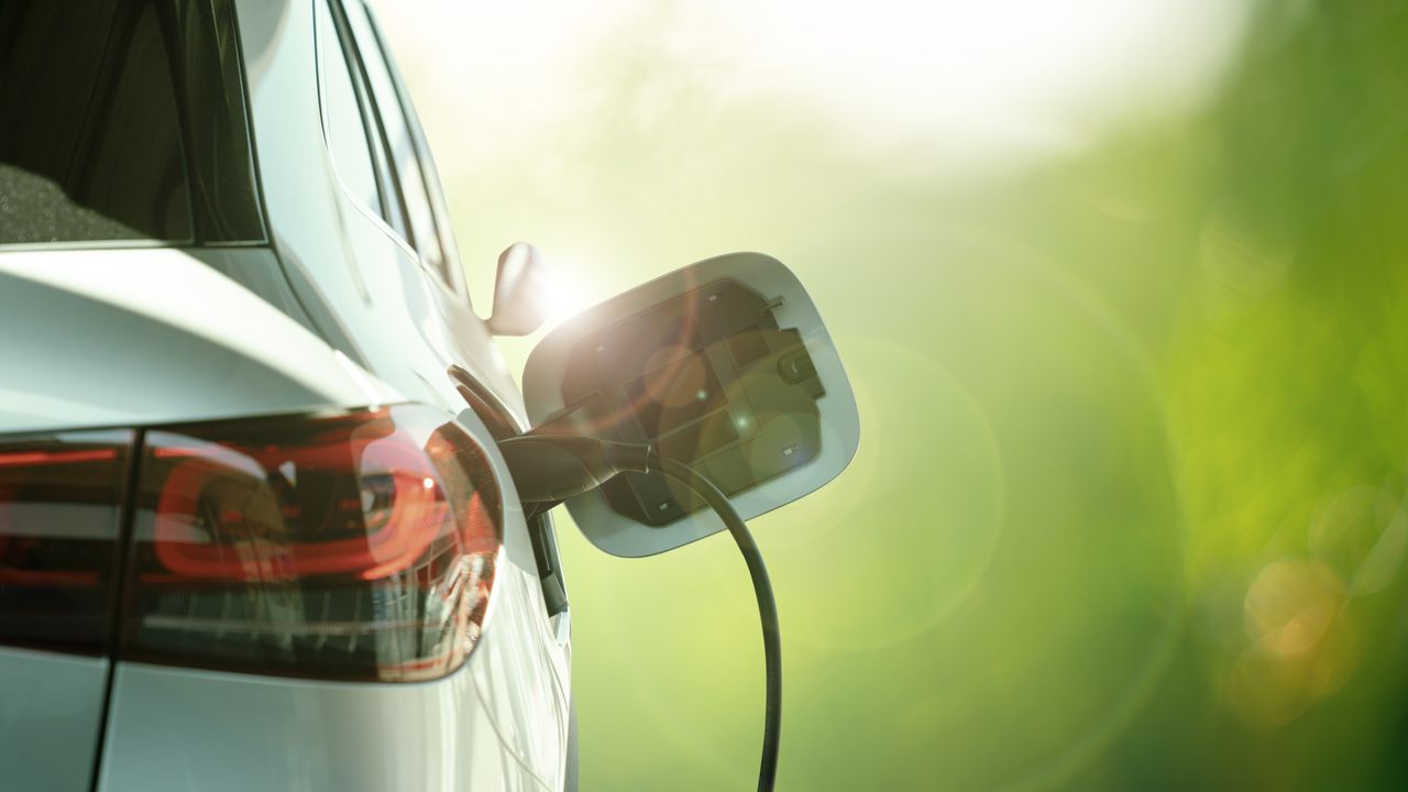 "Optimizing EV Charging: The Impact of Charging Network API, Performance, and Firmware Updates"