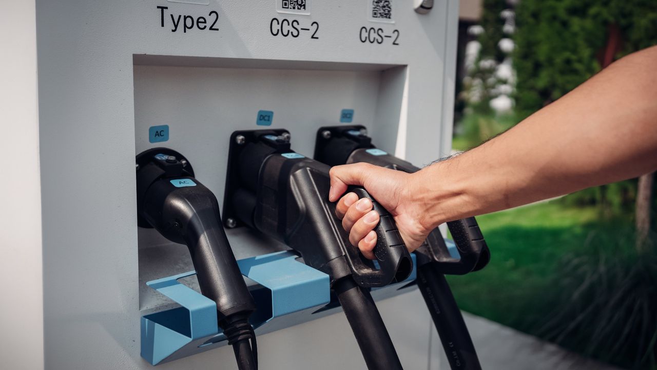 Enhancing EV Charging: User Experience & Engagement